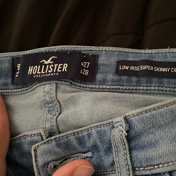 Holister Womens Distressed Jeans | 5 R - Picture 3 of 5